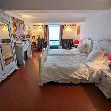 Les Chapeliers Bed & Breakfast Claviers ภายนอก รูปภาพ