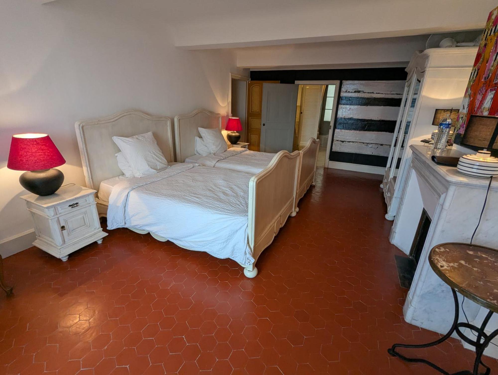 Les Chapeliers Bed & Breakfast Claviers ภายนอก รูปภาพ