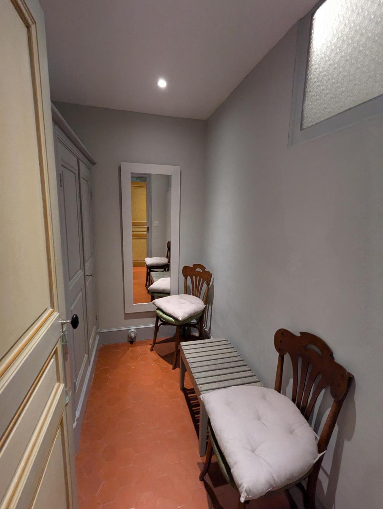 Les Chapeliers Bed & Breakfast Claviers ภายนอก รูปภาพ
