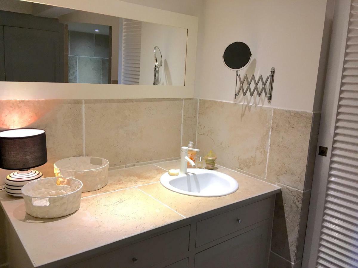Les Chapeliers Bed & Breakfast Claviers ภายนอก รูปภาพ